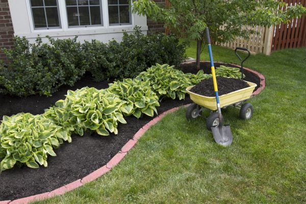 Landscape Mulching in Ponte Vedra Beach